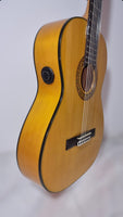 Guitarra Flamenca Modelo RF-18 amplificada con Previo 0S1  Tamaño 4/4