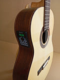 Guitarra Flamenca Caro Modelo FPLN DE PALOSANTO amplificada con previo MD100
